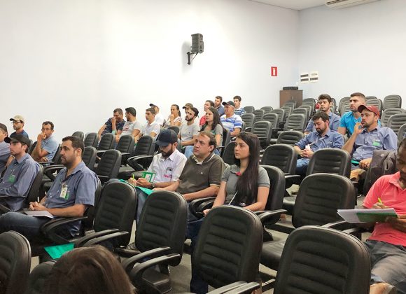 Acero realiza treinamento inovador para clientes.