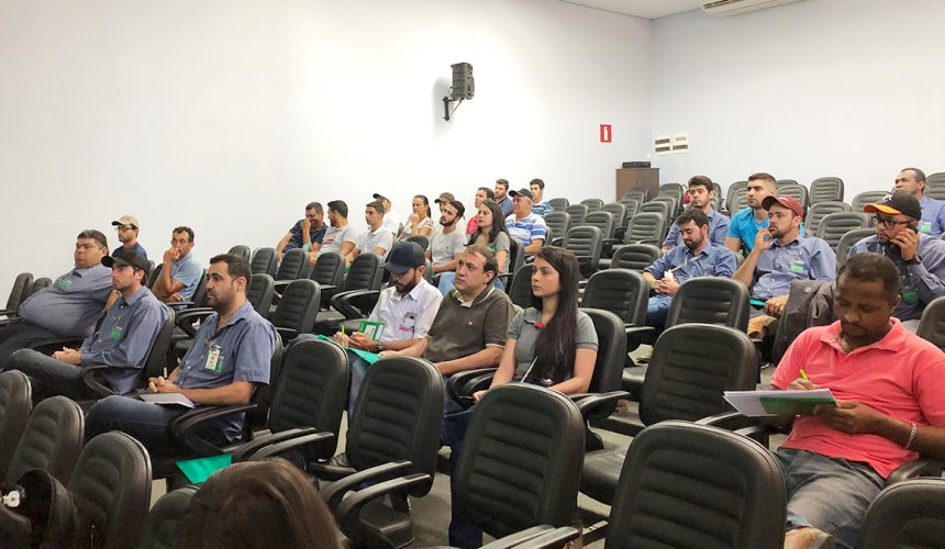 Acero realiza treinamento inovador para clientes.
